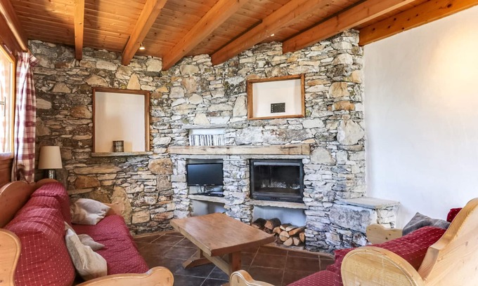 Vallandry Ski Chalet | Enchanting Chalet Peisey-Vallandry with Family-Friendly Amenities