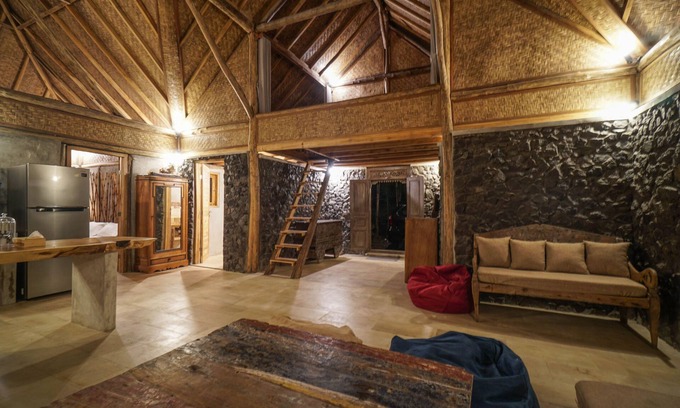 Kintamani House | Scenic Chalet Retreat by the Lake in Kintamani