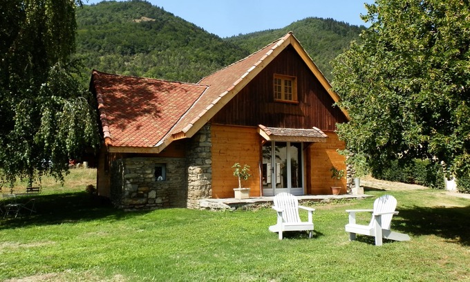 Treffort Ski Chalet | Idyllic Chalet by Lake Monteynard with Pool & Spa Access