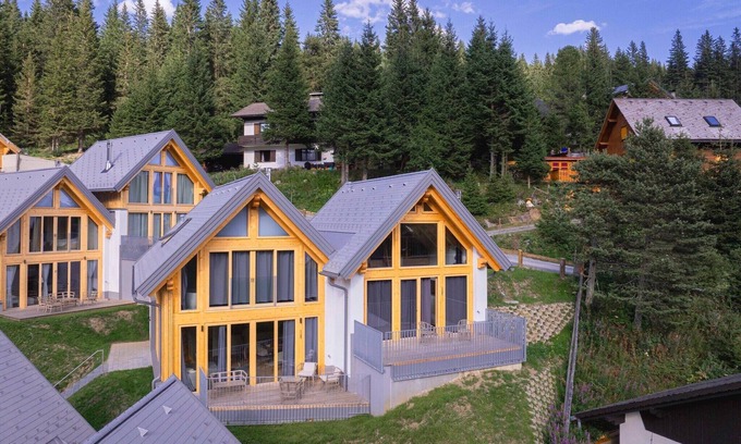 Schonberg House | Charming chalet near ski resort