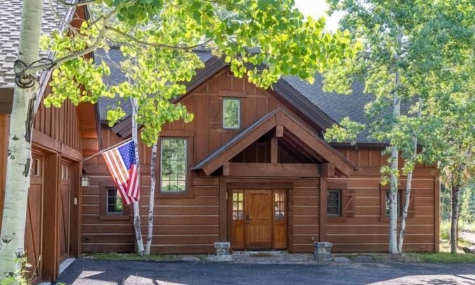 Tamarack Ski Chalet | Family-Friendly Ace 3BR Chalet at Tamarack Resort
