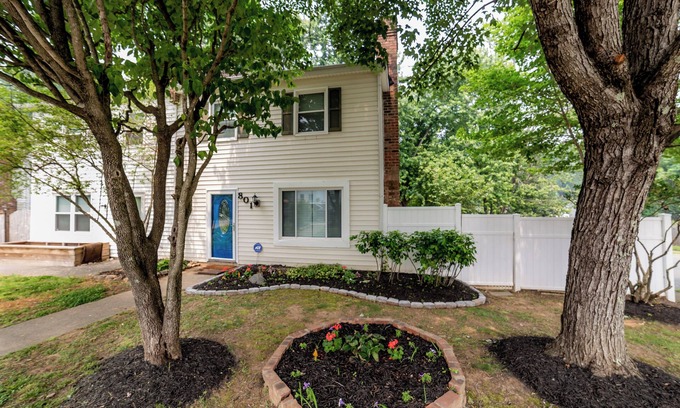 Charlottesville House | Cozy Charlottesville Retreat near UVA with Hot Tub & Spa