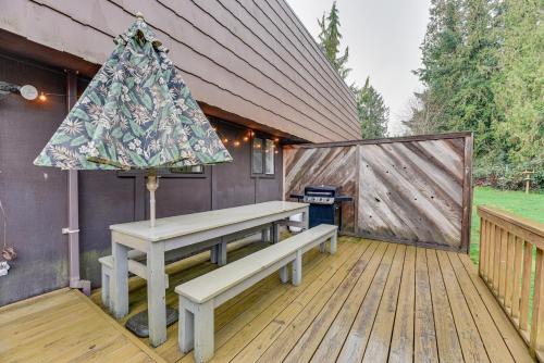 Adna House | Inviting Chehalis Retreat with Outdoor Grill & Family-Friendly Amenities