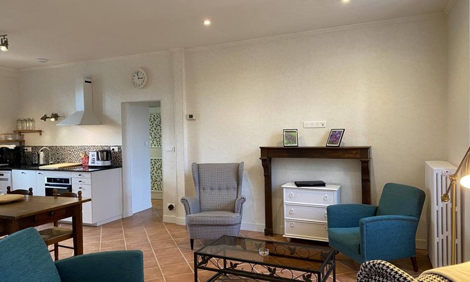 Lavault-Sainte-Anne Cottage | Inviting Gite Lavault-Sainte-Anne with Spa and Kitchen
