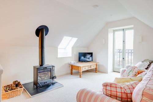 Pointington House | Charming Coach House Retreat Near Sherborne Abbey
