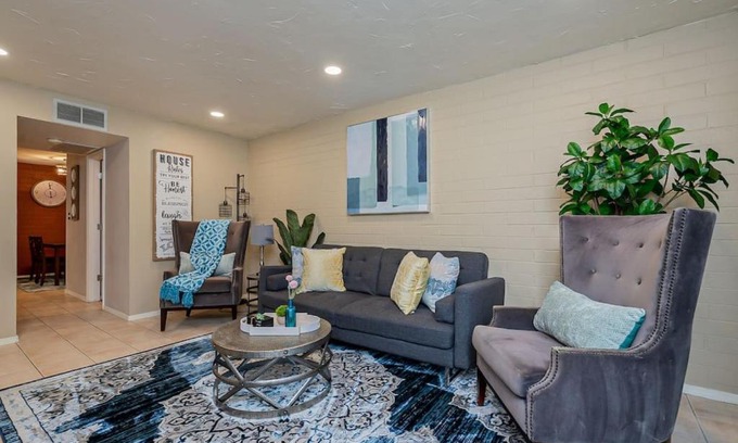 South Scottsdale House | Top-Rated Condo with Pet-Friendly Amenities in Scottsdale