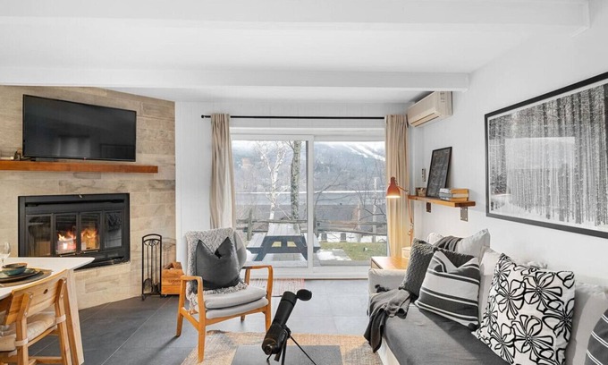 Mont-Tremblant Condo | Inviting Condo with Scenic Views of Mont-Tremblant
