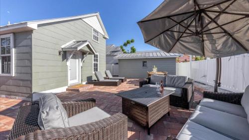 Punta Gorda Villa | Charming Condo with City Views 5857