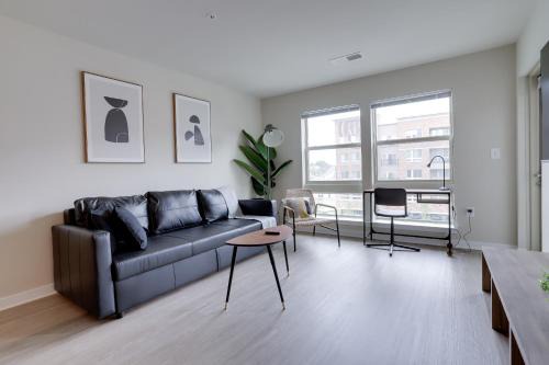 Jefferson Manor Apartment | Inviting Condo with Pool and Family-Friendly Amenities