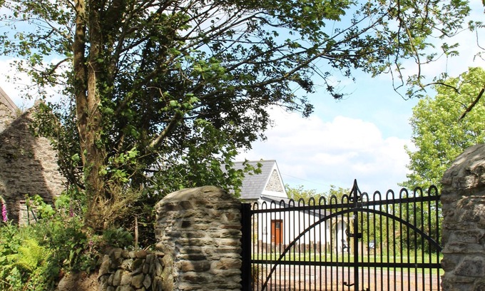 Shiplake House | Converted Barn Retreat with Ocean Views on Wild Atlantic Way