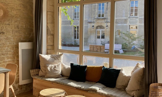 Le Fresne-Camilly Cottage | Inviting Cottage Retreat with Pool & Breakfast Awaits You