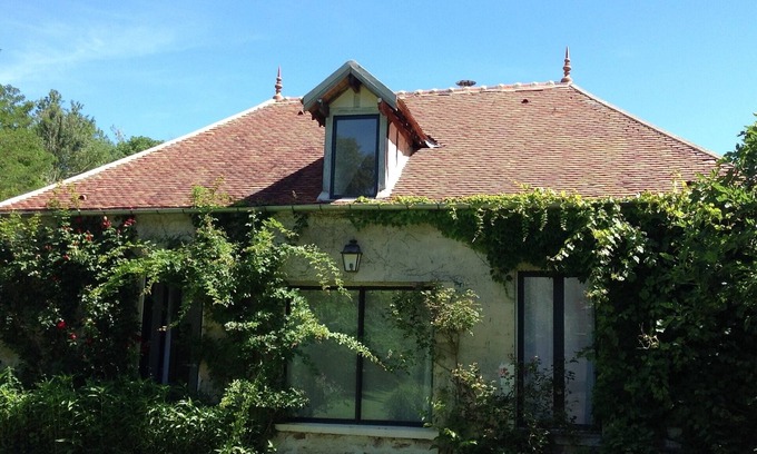 Essomes-sur-Marne Cottage | Idyllic Cottage Nestled by a Historic 13th Century Abbey