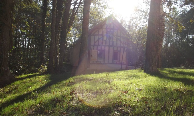Crouy-sur-Cosson Cottage | Cozy Cottage Near Chambord Park with Pool and Spa