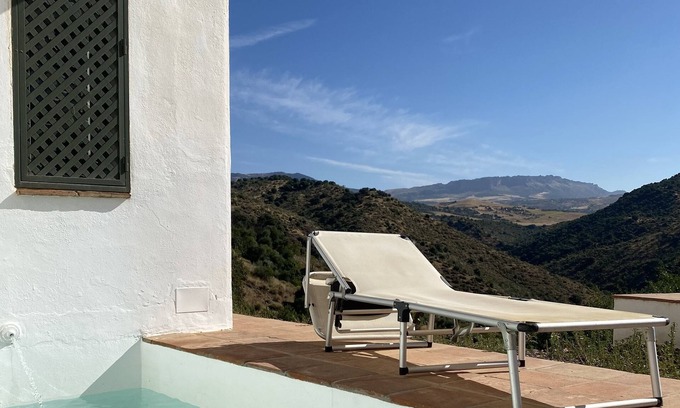 Alora Cottage | Cozy Cottage with Panoramic Views of Torcal de Antequera