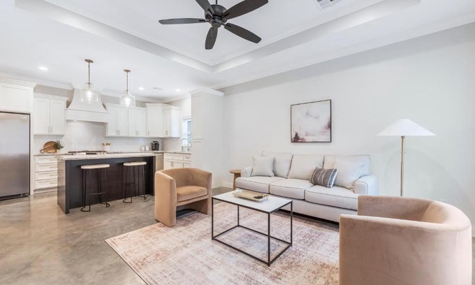 Lafayette House | Pet-Friendly Cottage with 9.4/10 Guest Rating