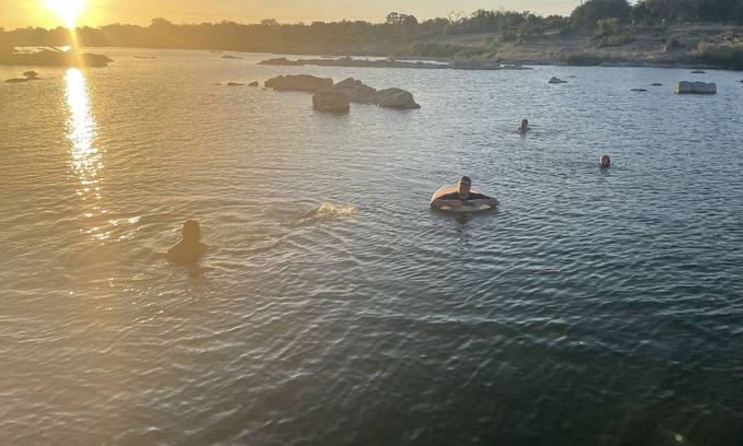 Llano House | Idyllic Cottage Retreat by the Llano River - 10/10 Rating