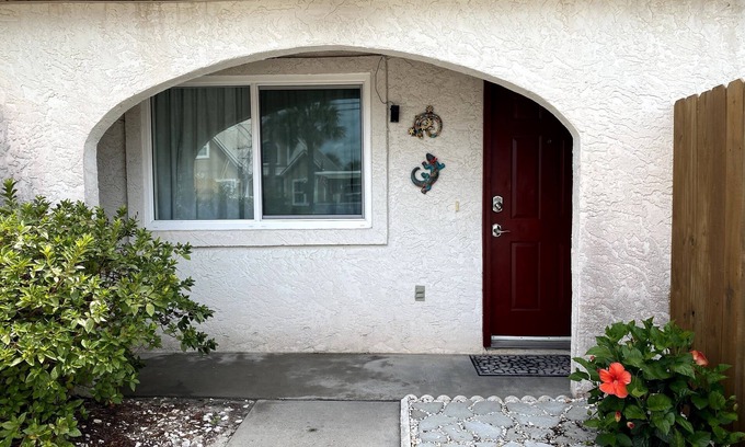 Biltmore Beach Cottage | Charming Cottage by the Gulf/Dog-Friendly (upon approval)