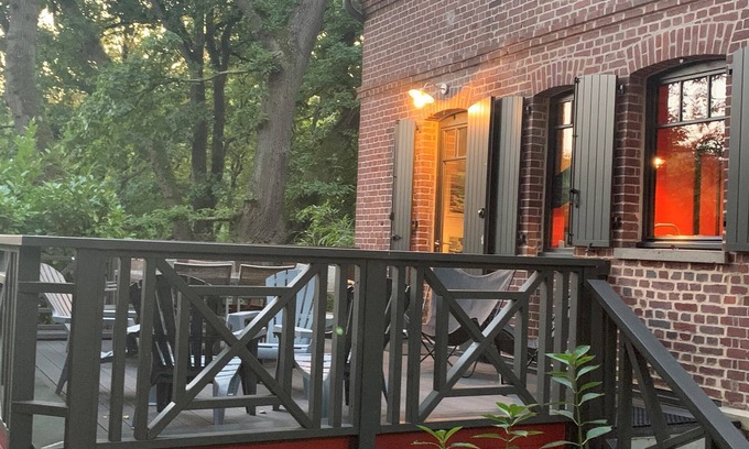 Ault Apartment | Cozy Cottage for 8 in Scenic Wooded Area by the Sea