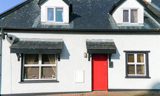 Greencastle Cottage | Quaint Cottage in Picturesque Irish Fishing Village