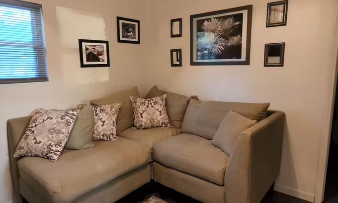 Royal Cottage | Charming cottage in Royal with WiFi and AC - perfect getaway