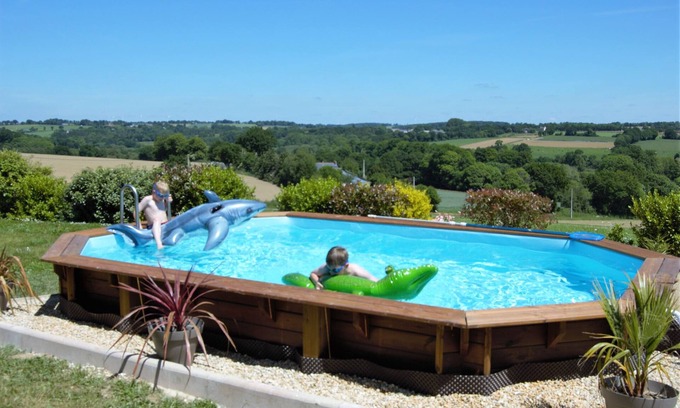 Credin Cottage | Idyllic Cottage with Pool in Peaceful Breton Countryside