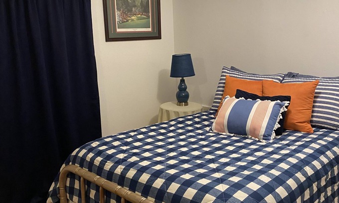 Jasper House | Idyllic Country Cottage with Spa and Pet-Friendly Amenities