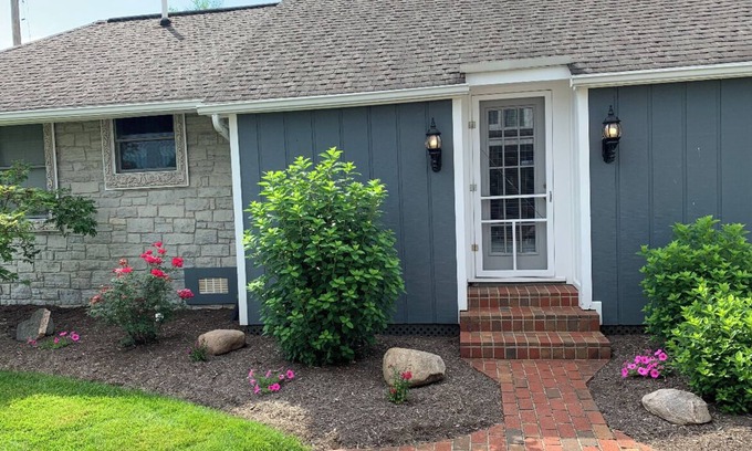 Waynesville Cottage | Charming cottage in Historic Waynesville
