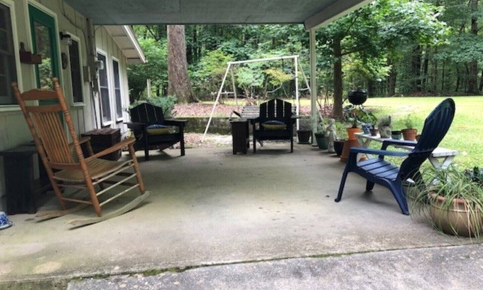 Sewanee Cottage | Serene Cottage Retreat with Ocean Views and Pet-Friendly Perks