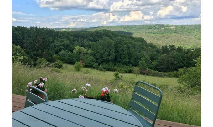 Fanlac House | Top-Rated Cottage Retreat Near Lascaux with Spa & Breakfast