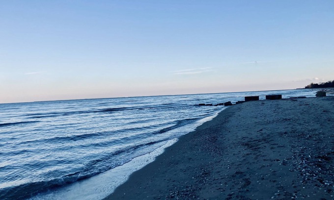 Calvert Beach-Long Beach Cottage | Idyllic Cottage Near Chesapeake Bay with Breakfast Included