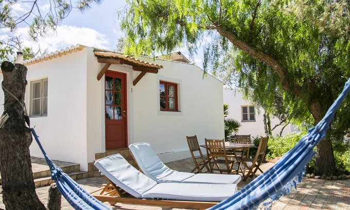 Lagos Cottage | Inviting Cottage with Ocean View and Shared Pool Oasis