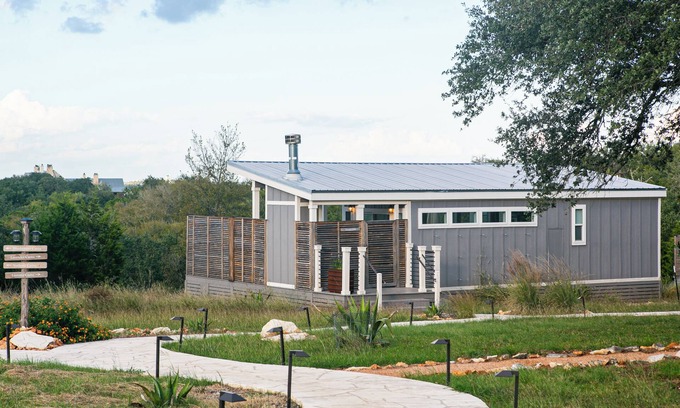 Kyle Hotel | Charming cottage with private pool & hot tub