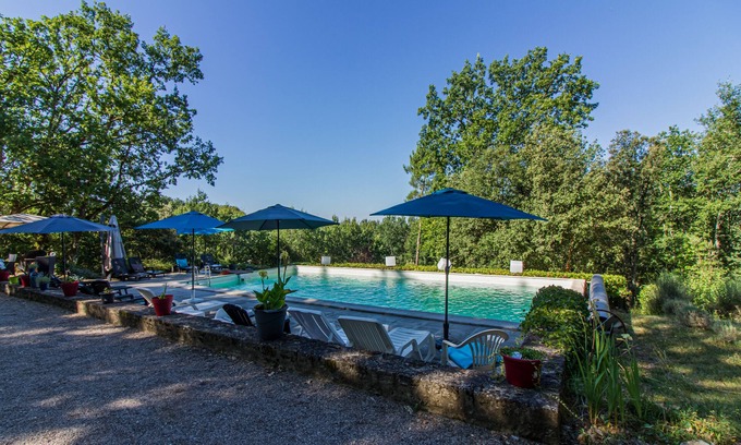 Simeyrols Cottage | Cozy Cottages to Experience the Dordogne's Natural Beauty
