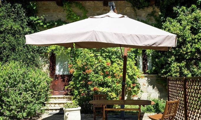 Landro House | Discover Belvilla by OYO Marchese: Pet Friendly Retreat