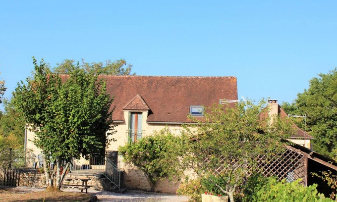 Azerat Cottage | Gite Azerat: Family Retreat with Spa and Breakfast Included