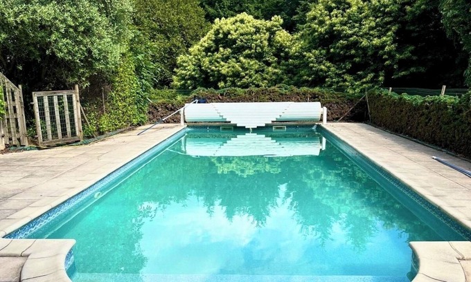 Bannes House | Idyllic Country House with Pool for Perfect Getaways