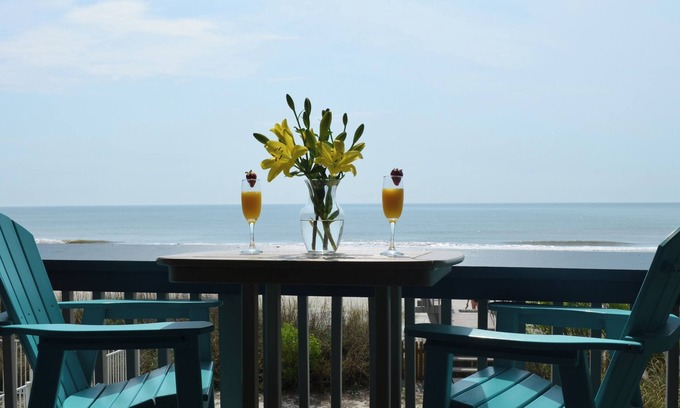 Surfside Beach Condo | Oceanfront Beach Studio with Amazing Views and Top Amenities