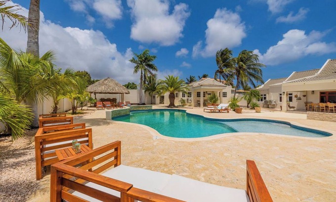 San Nicholas Noord Villa | Relaxing Cunucu Getaway with Private Pool & Outdoor Kitchen