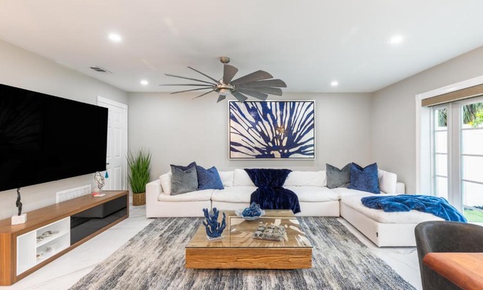 Tropic Isle House | Inviting Delray Beach Townhouse: 3BR, Ocean View & Family Friendly