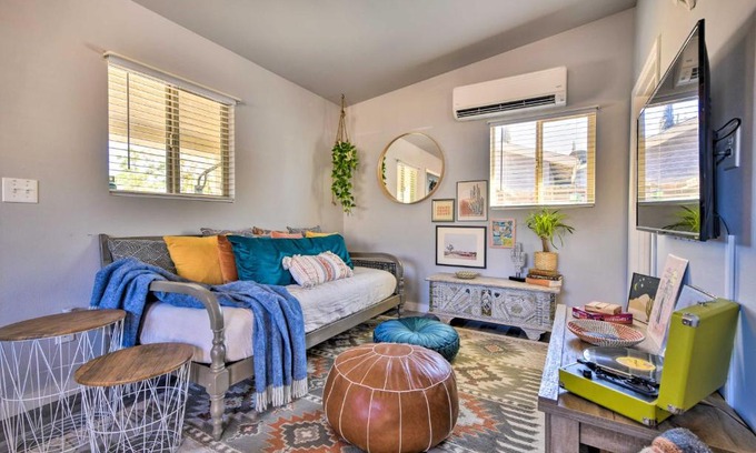 Yucca Valley House | Inviting Desert Cottage Near Joshua Tree with Hot Tub