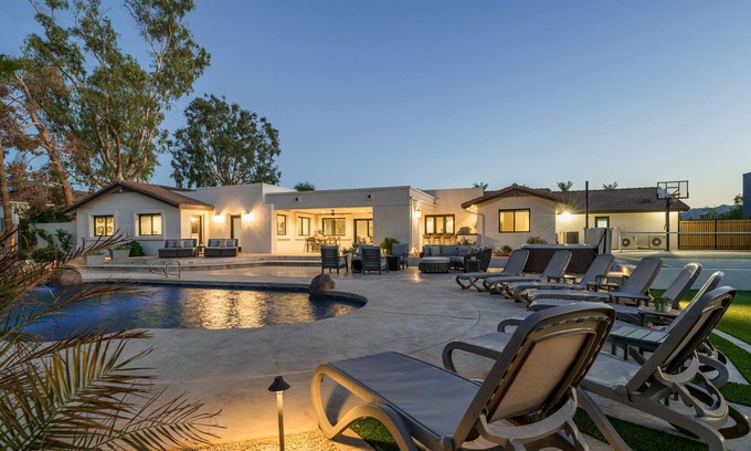 La Tierra Estates House | Premier Desert Retreat with Pool, Spa & Theater Amenities