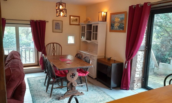 Salagnac Cottage | Cozy Country Cottage with Breakfast & Family Amenities