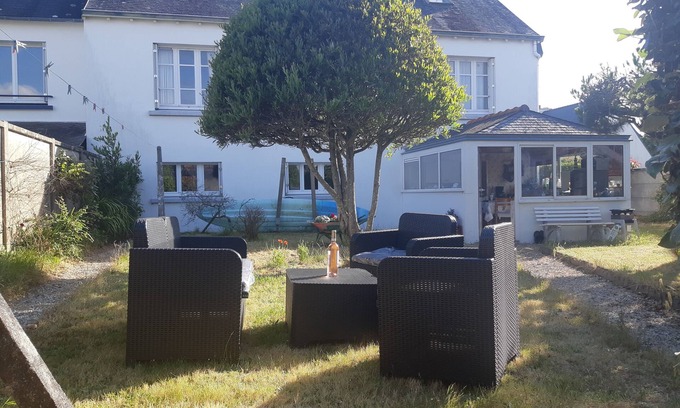 Finistere House | Charming detached house with garden