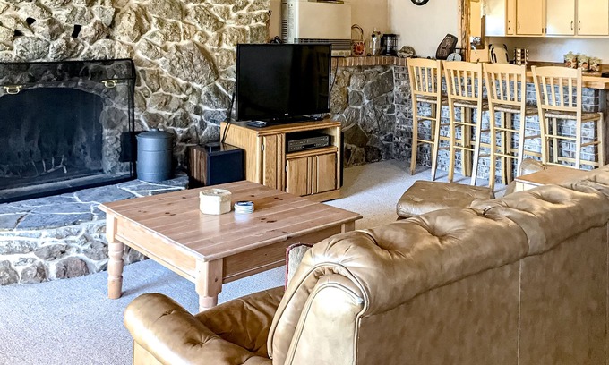 Alpine Village Cabin | Inviting Dog-Friendly Mountain Retreat with Hot Tub & Views