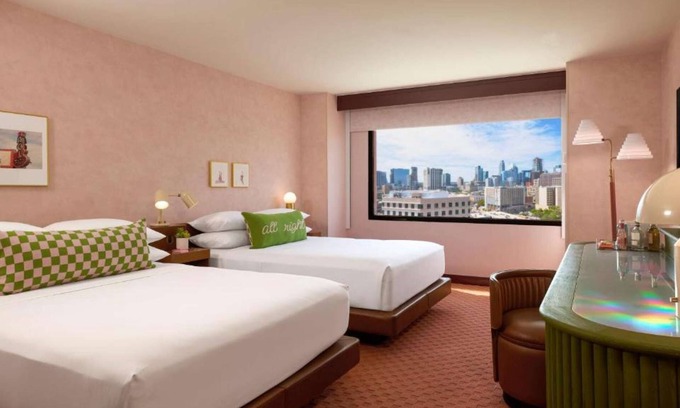 Red River Cultural District Hotel | Charming Downtown Stay | Sightseeing. Pool