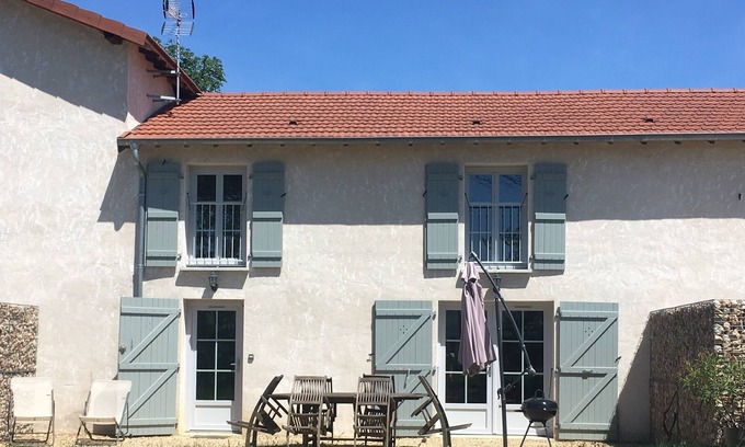 Charnay-les-Macon House | Duplex with Terrace and Scenic Views of Solutré