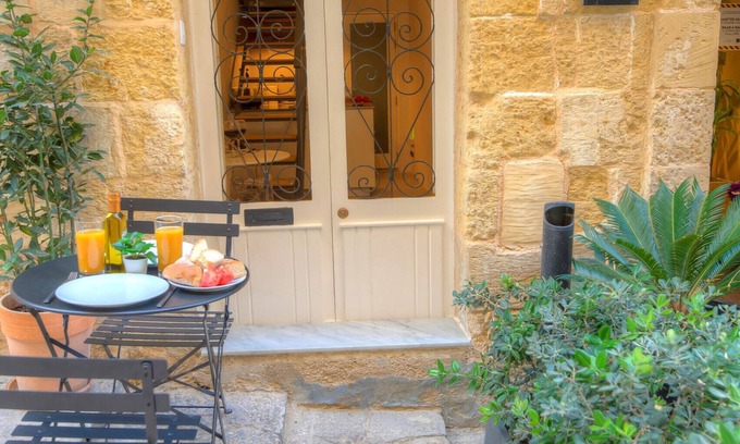 Valletta Apartment | Ideal Duplex Apartment with Breakfast & High Guest Rating