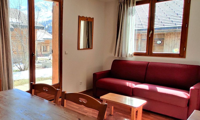 Saint-Etienne-en-Devoluy Ski Chalet | Cozy Chalet Le Dévoluy: Ideal for Families and Pets