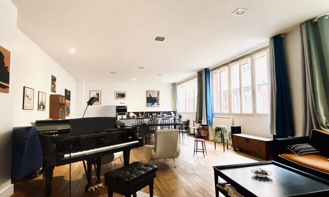 Quartier de la Roquette Apartment | Family-Friendly Duplex in the Heart of Bastille
