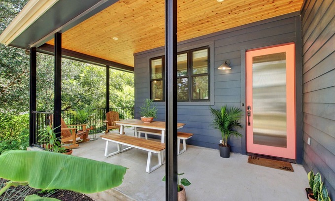 Cherrywood House | Cozy East Austin Retreat: Pet-Friendly & Near Attractions!